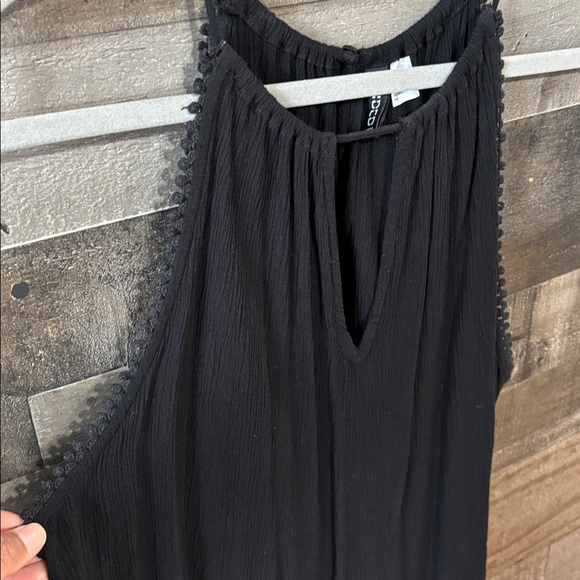 Dressy black tank - Picture 2 of 7